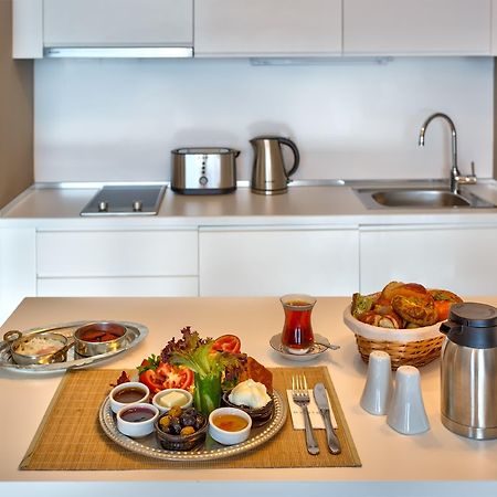Flora Suites Atasehir Istanbul Bagian luar foto
