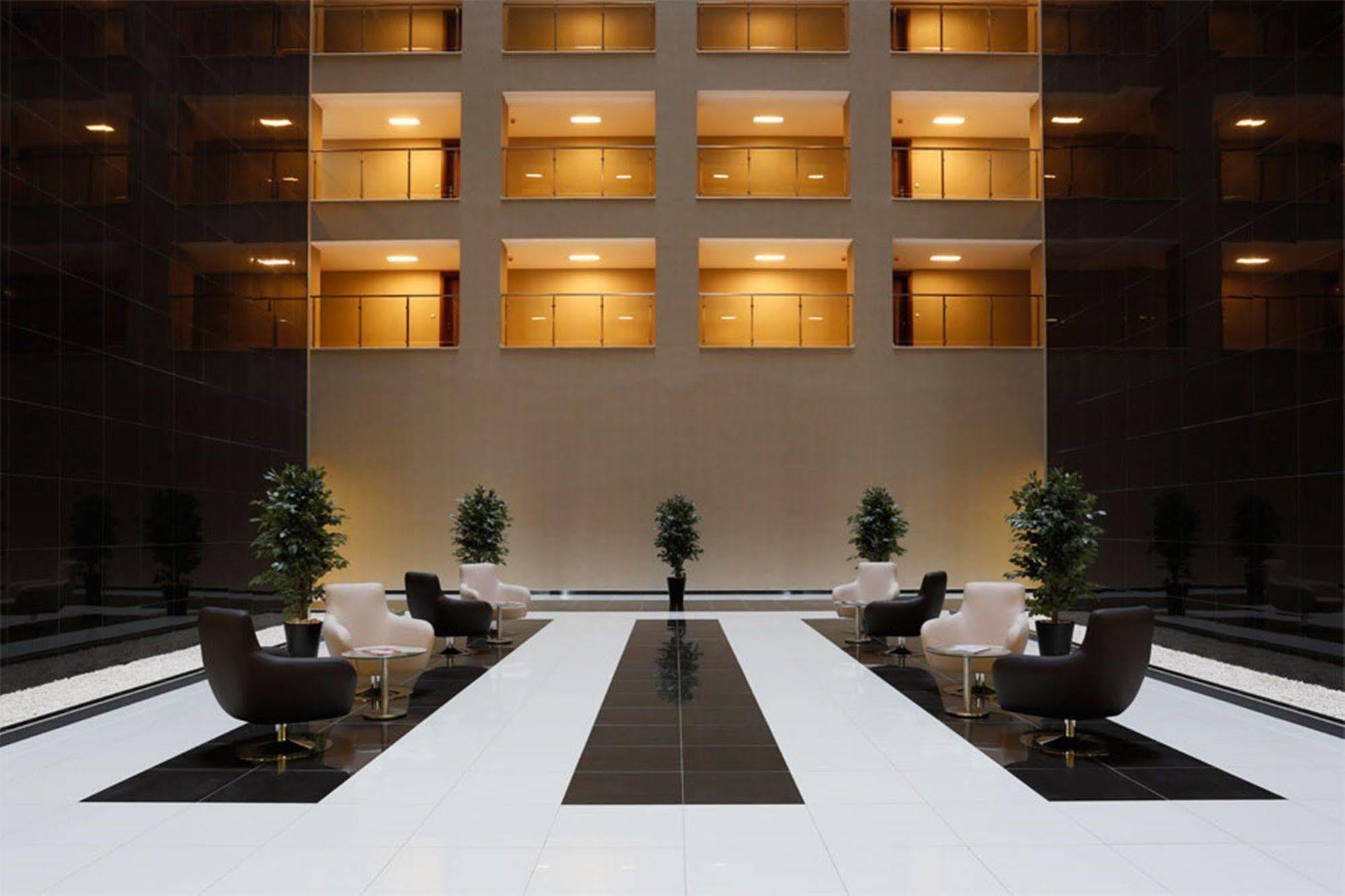 Flora Suites Atasehir Istanbul Bagian luar foto