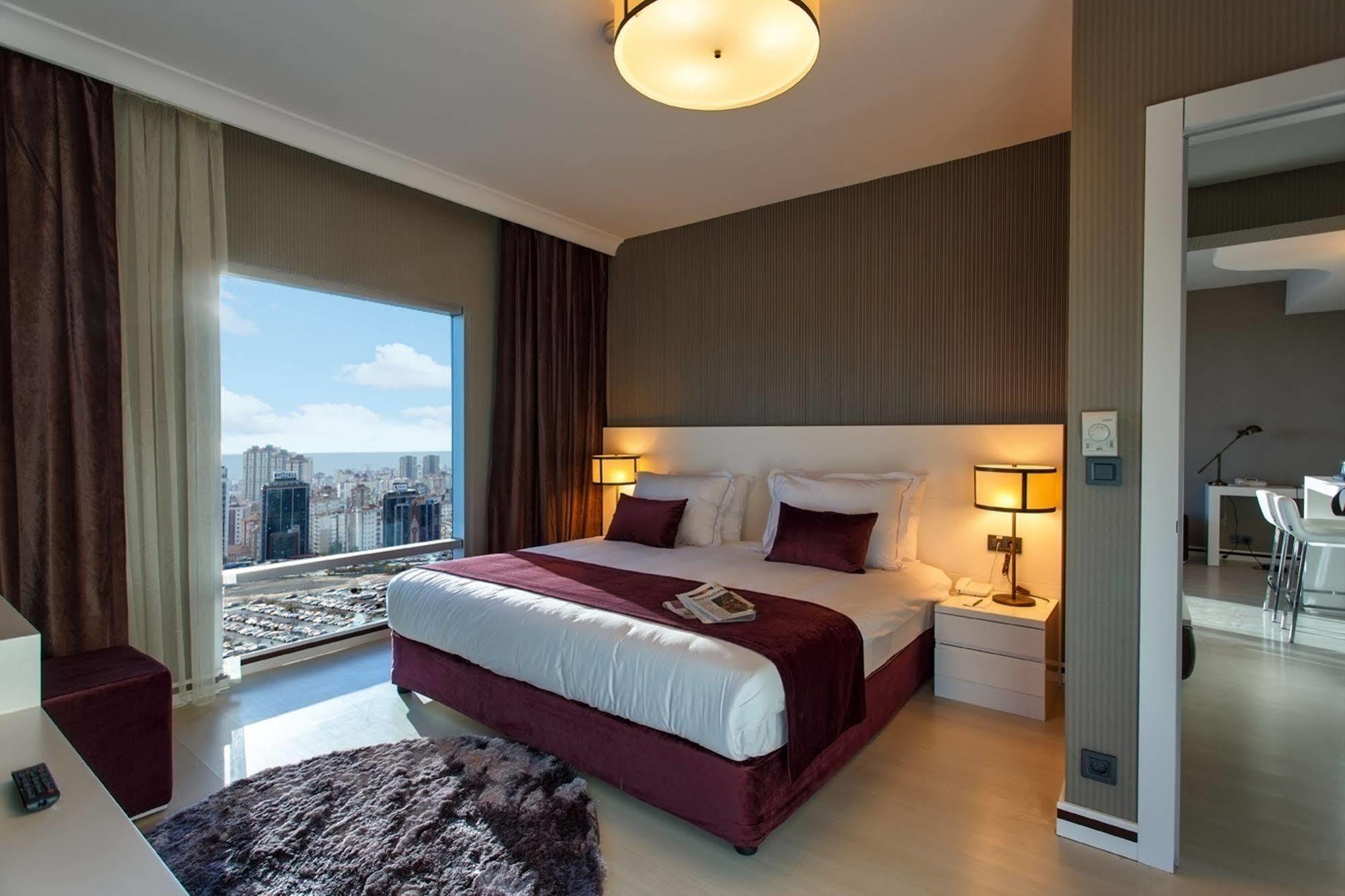 Flora Suites Atasehir Istanbul Bagian luar foto